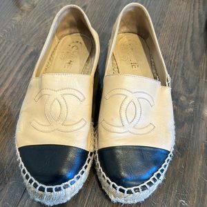 ✨Chanel Espadrilles Lambskin Beige and Black✨